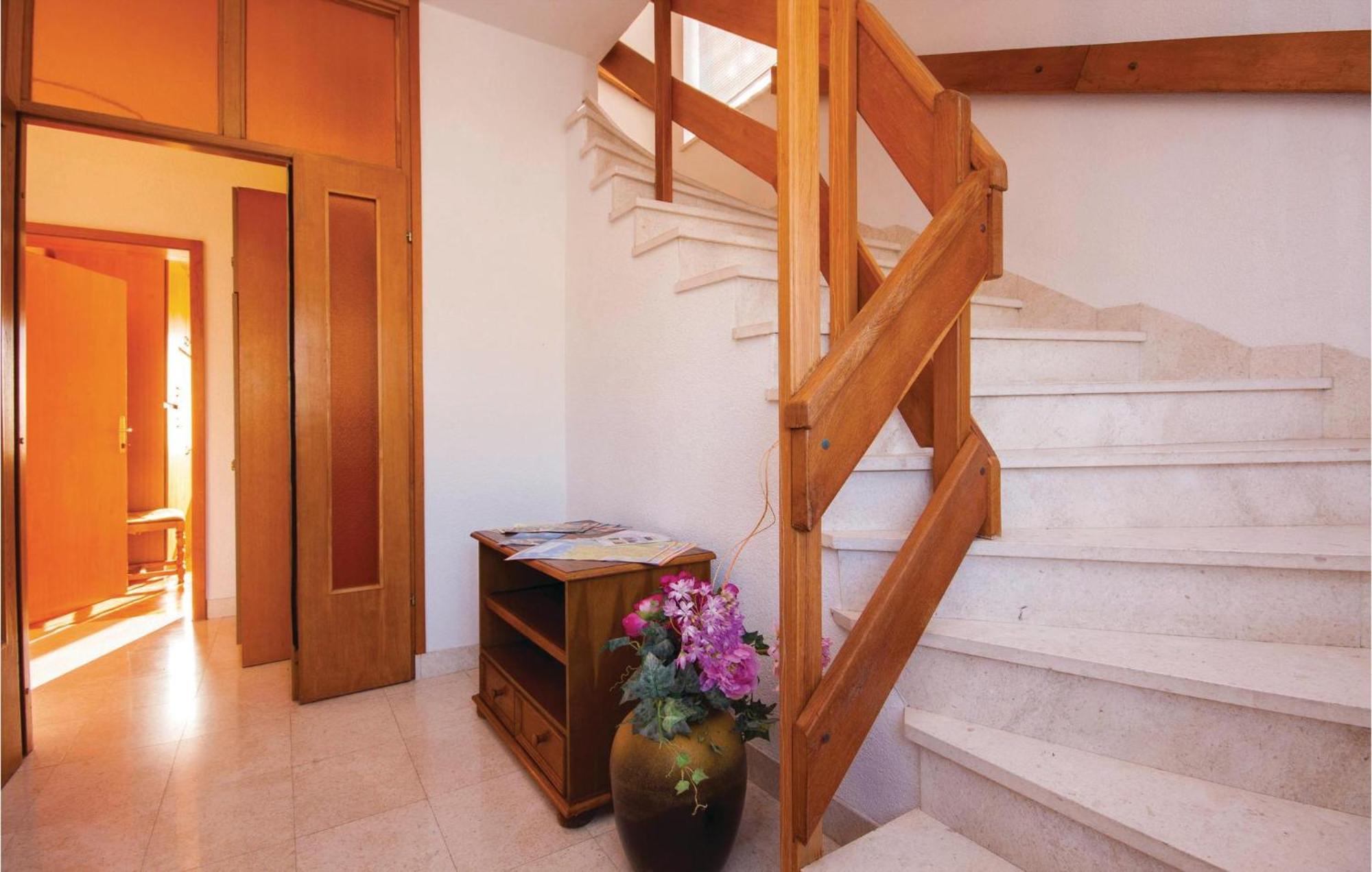 Cozy Home In Dolac With Kitchen 普利莫顿 外观 照片